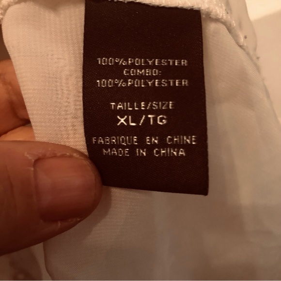 Suzy Shier White Sleeveless Blouse with Dress Shirt Collar enlarge. Gently used - Picture 6 of 8